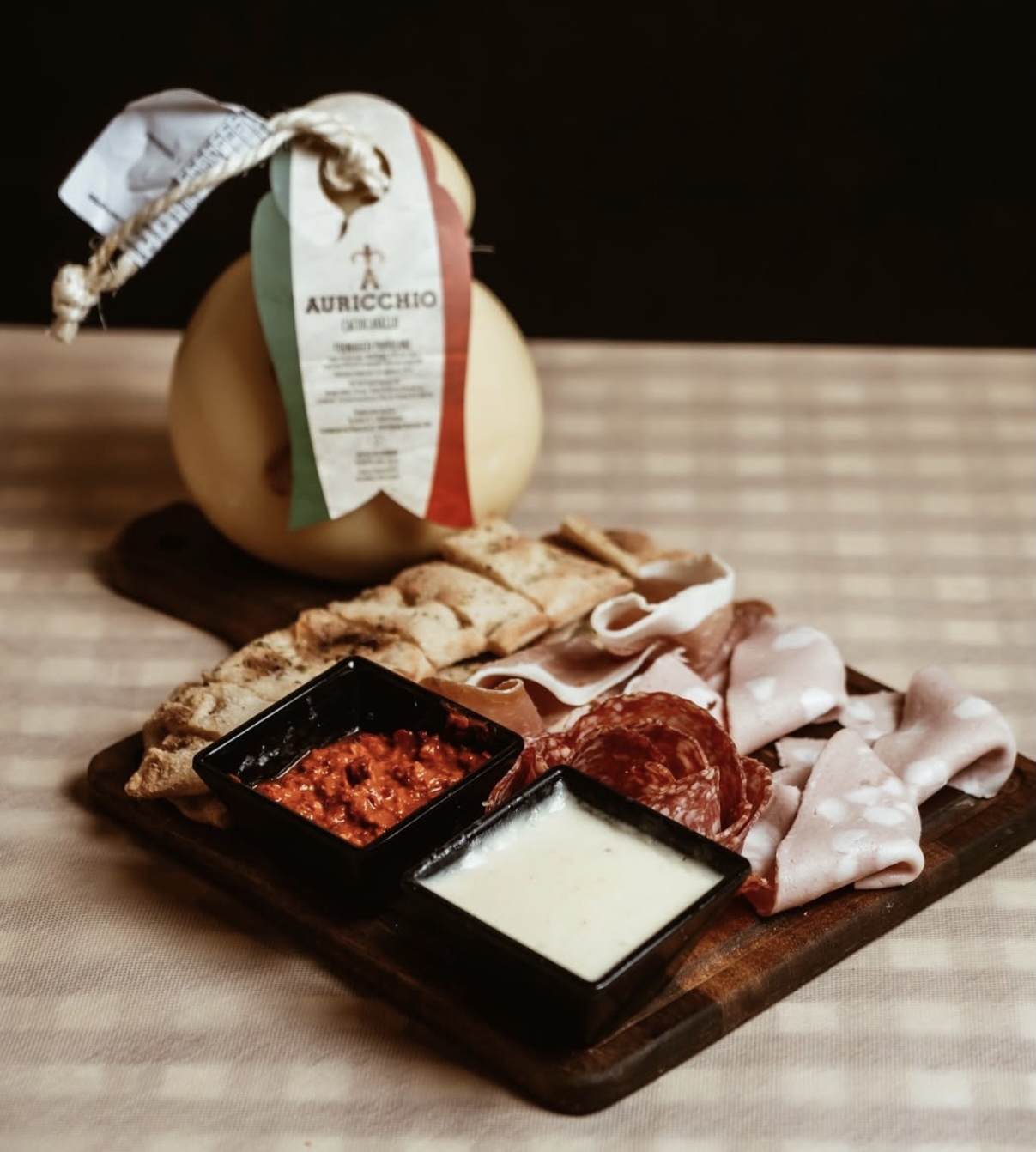 Caciocavallo madurado: perfecto para fundir, gratinar o disfrutar solo con un buen vino